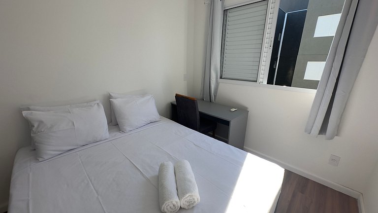 Ambiente claro e ensolarado no Royal Legacy