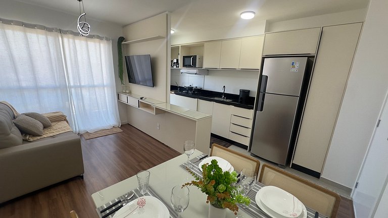 Apto lindo e aconchegante com Piscina região centr