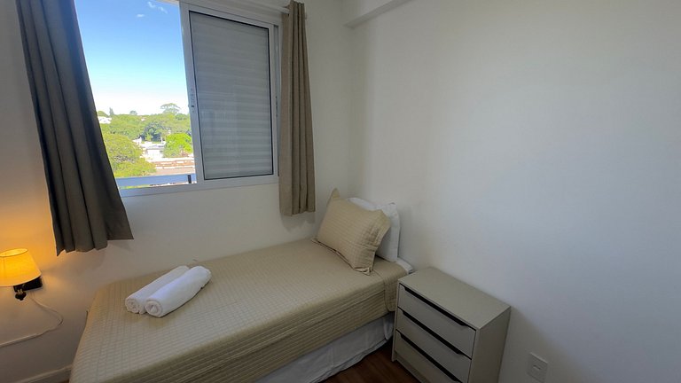 Apto lindo e aconchegante com Piscina região centr