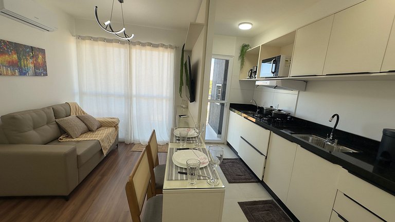 Apto lindo e aconchegante com Piscina região centr