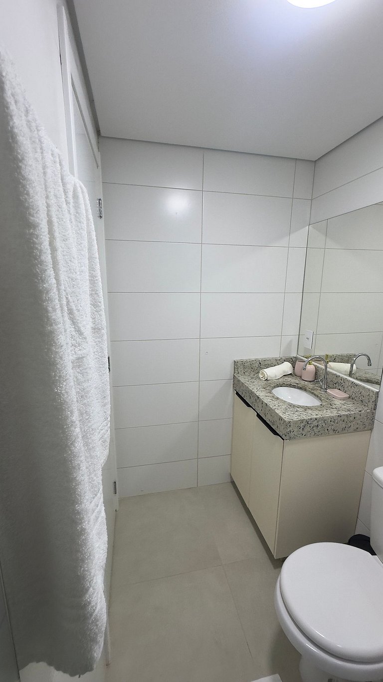 Apto lindo e aconchegante com Piscina região centr