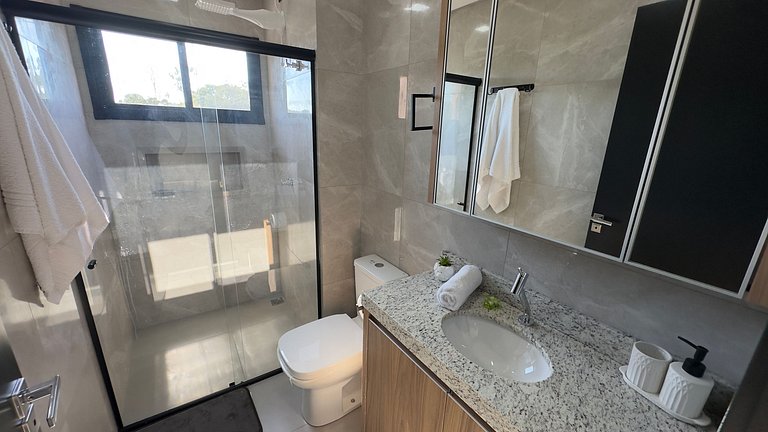 Apartamento solar moderno e bem localizado em Foz