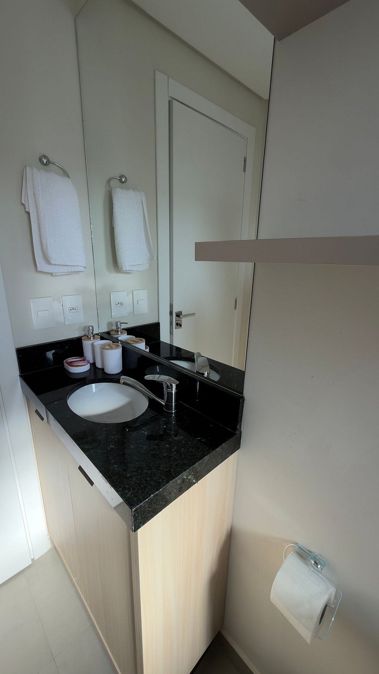 Estúdio bem localizado em Foz