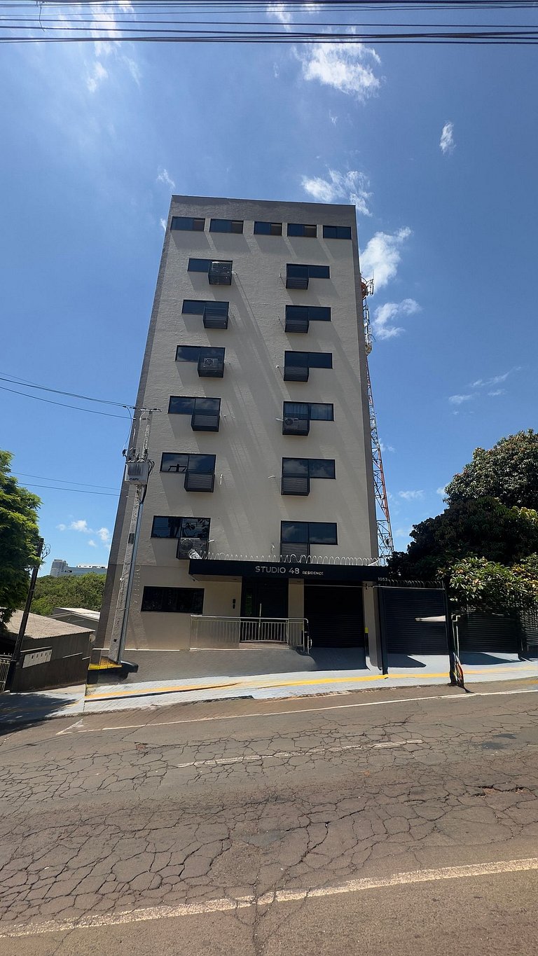 Estúdio completo e bem localizado em Foz