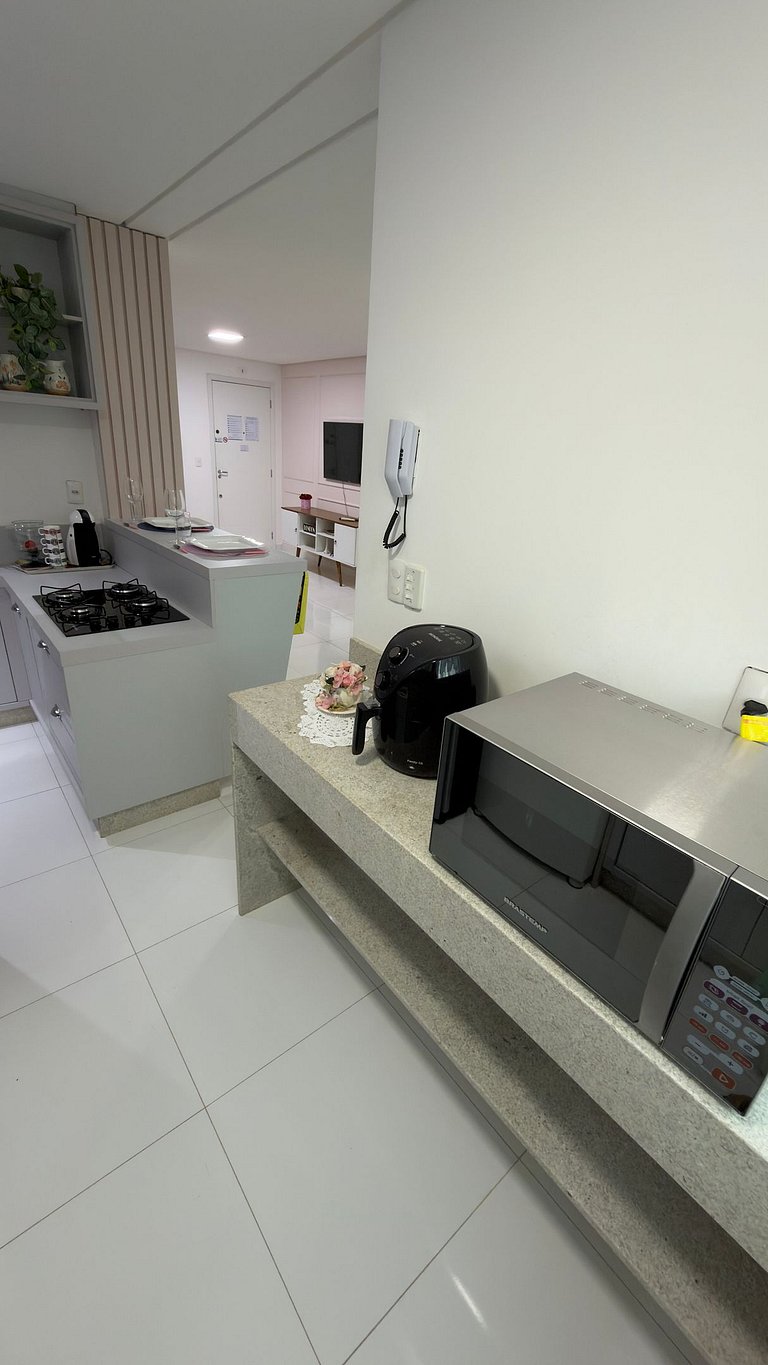 Apt com Suíte e Varanda - Centro de Foz