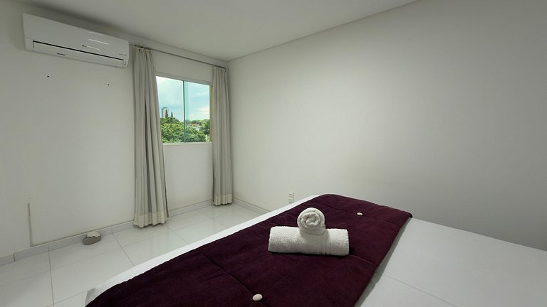 Apt com Suíte e Varanda - Centro de Foz