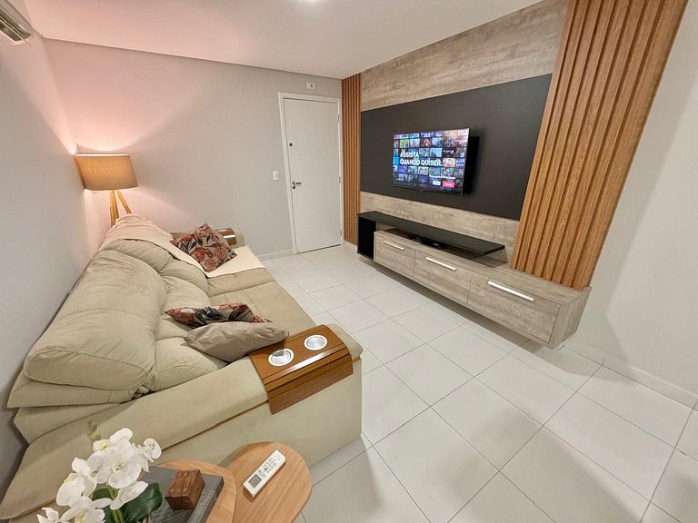 Apt com Suíte e Varanda - Centro de Foz