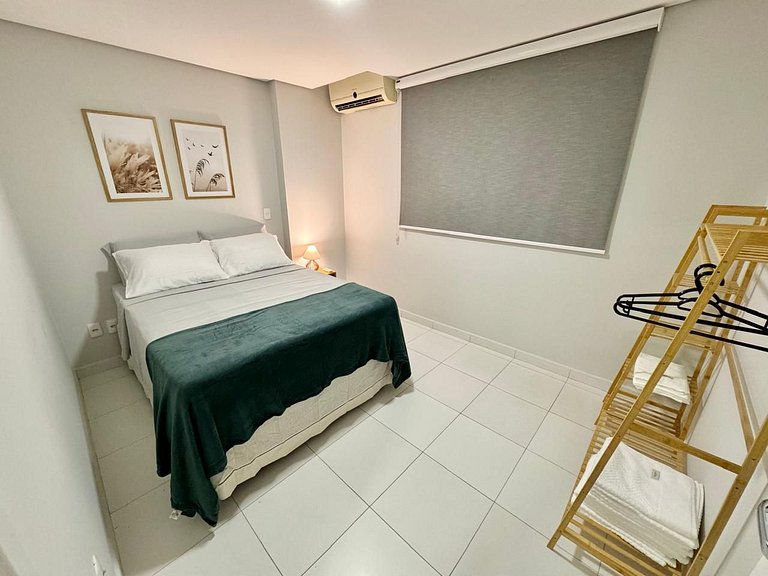 Apt com Suíte e Varanda - Centro de Foz