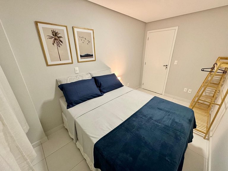 Apt com Suíte e Varanda - Centro de Foz