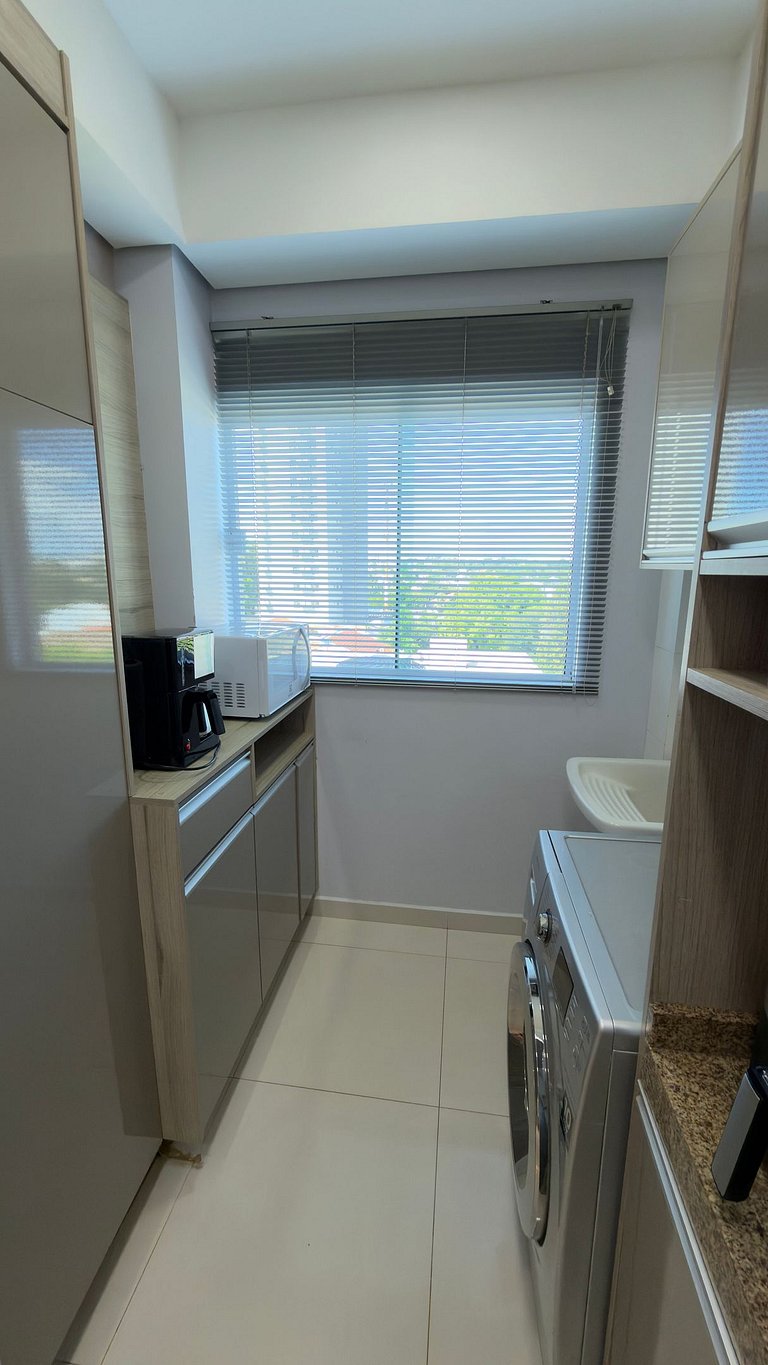 Apt com Suíte e Varanda - Centro de Foz