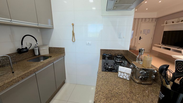 Apt com Suíte e Varanda - Centro de Foz