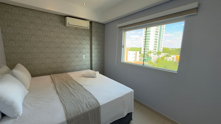 Apt com Suíte e Varanda - Centro de Foz