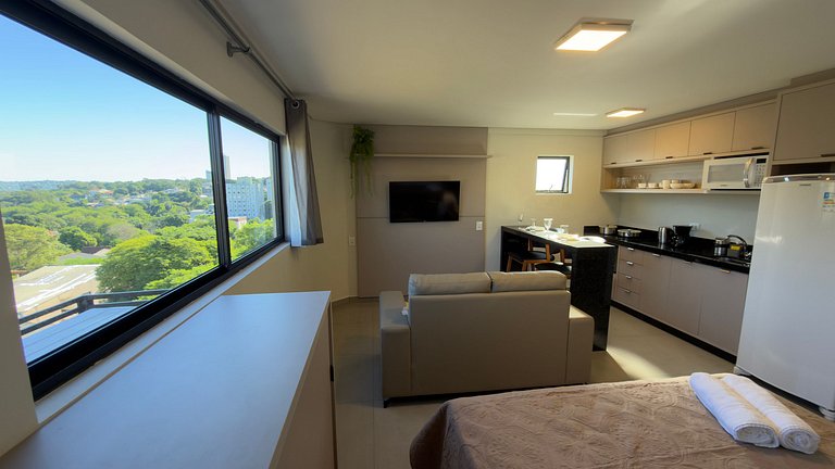 Estúdio completo em ótima localização em Foz