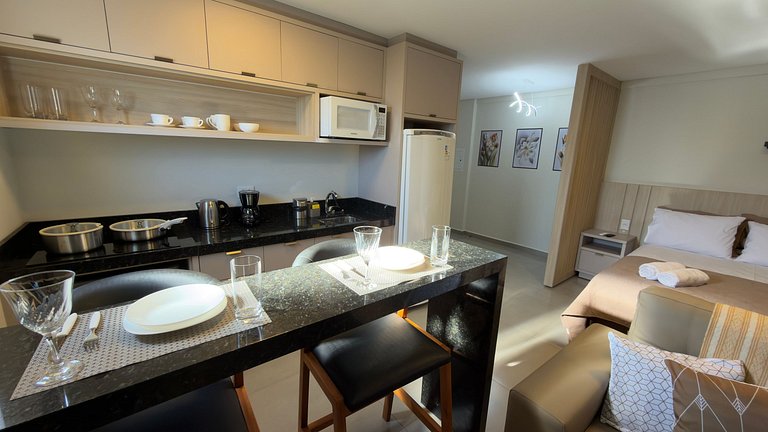 Estúdio completo em ótima localização em Foz