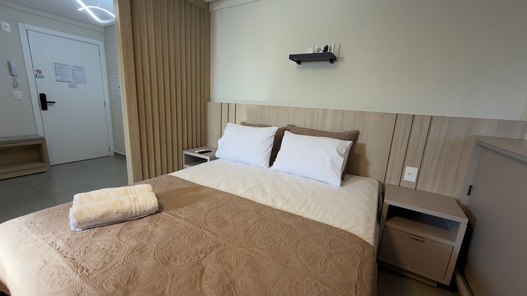 Estúdio completo em ótima localização em Foz