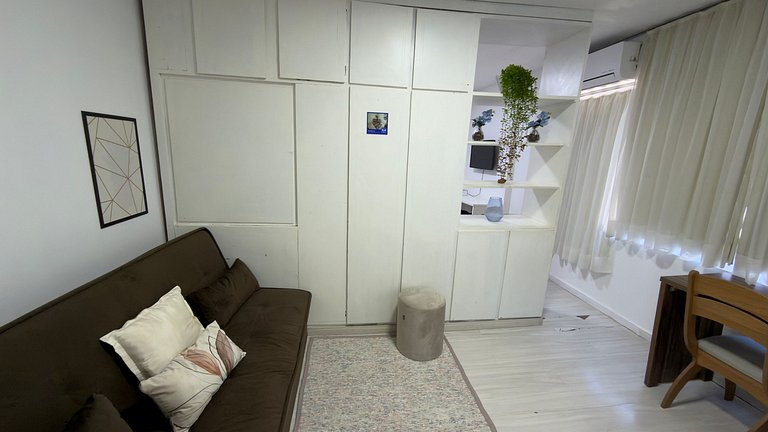 Apt p/ 4 no Centro - Av. Schimmelpfeng
