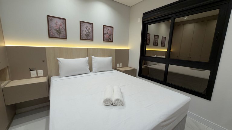 Apartamento novo ao lado do shopping, no centro