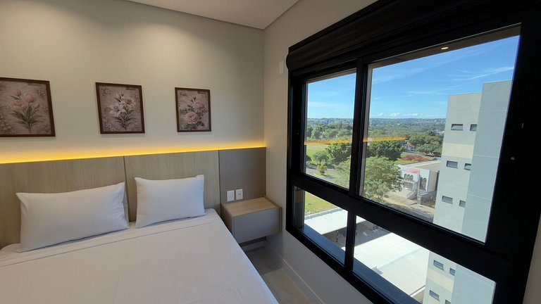 Apartamento novo ao lado do shopping, no centro