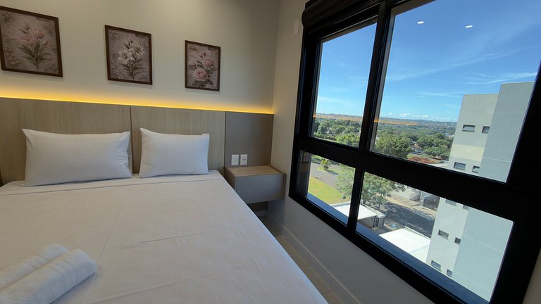 Apartamento novo ao lado do shopping, no centro