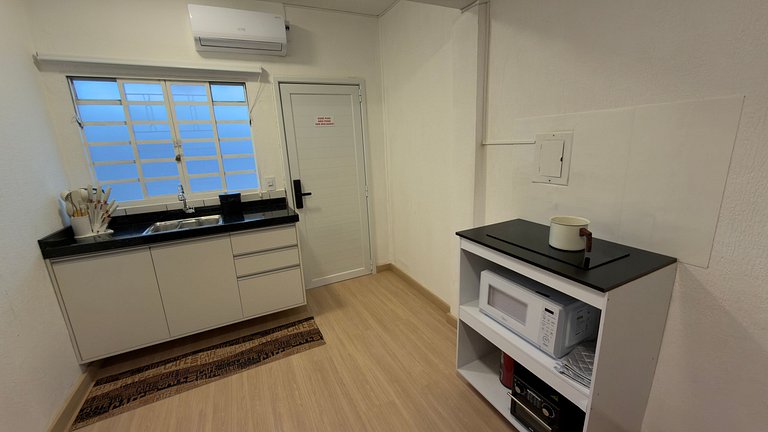 Studio Moderno com Garagem, WiFi e Acesso 24h