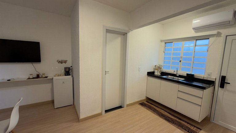 Studio Moderno com Garagem, WiFi e Acesso 24h