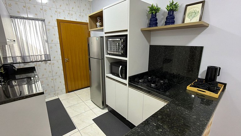 Linda casa em excelente localização - 02 garagens