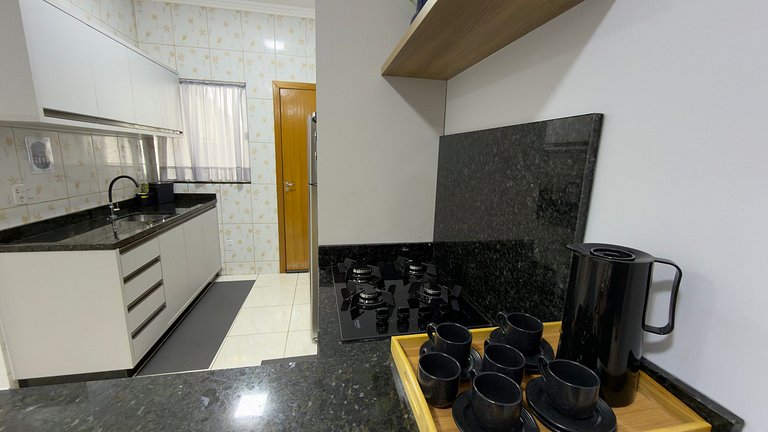 Linda casa em excelente localização - 02 garagens