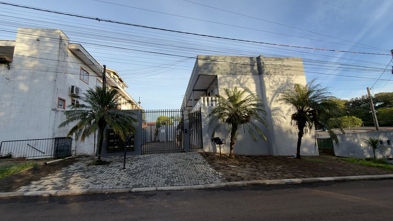 Estúdio moderno em Foz com vaga de garagem