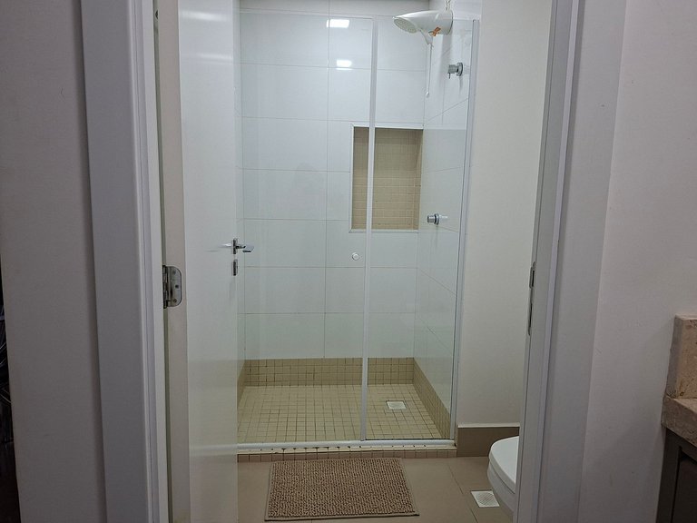 Studio Premium 52m² no Centro: Garagem e Piscina