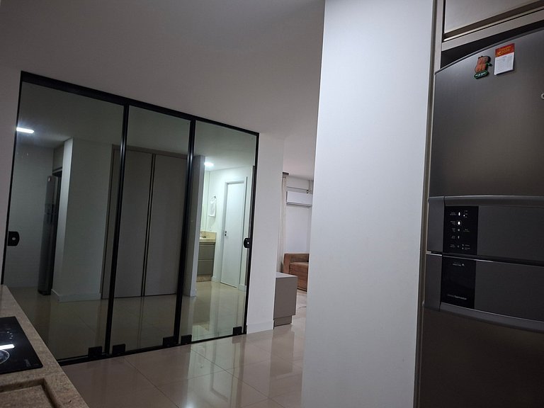 Studio Premium 52m² no Centro: Garagem e Piscina