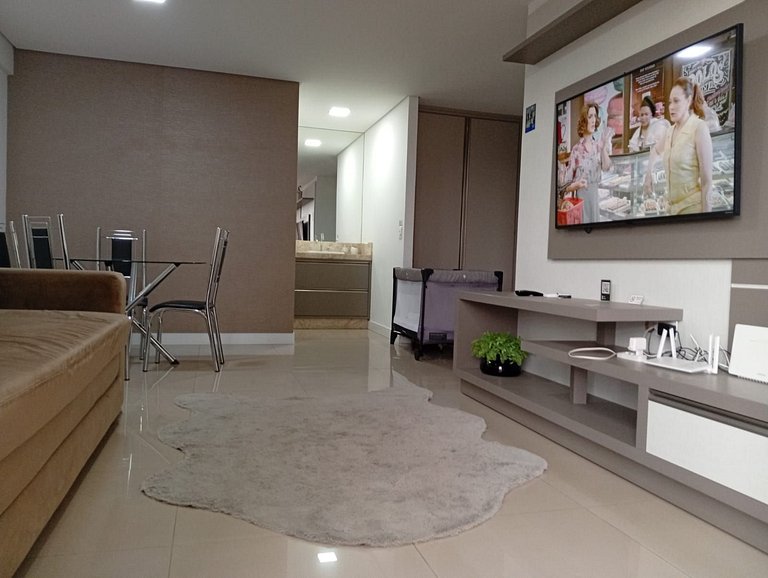 Studio Premium 52m² no Centro: Garagem e Piscina