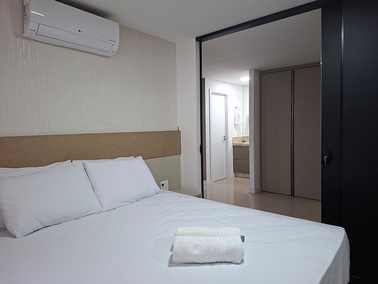 Studio Premium 52m² no Centro: Garagem e Piscina
