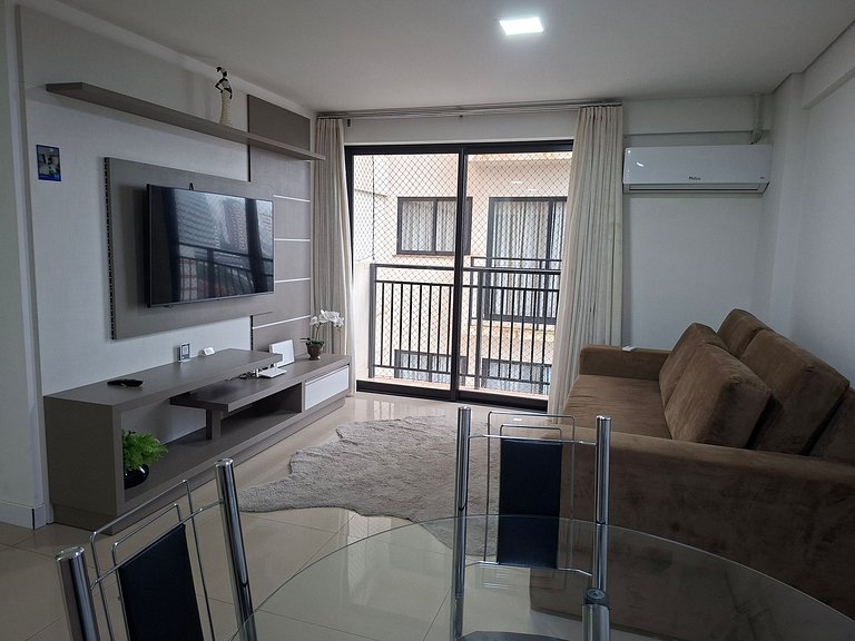 Studio Premium 52m² no Centro: Garagem e Piscina