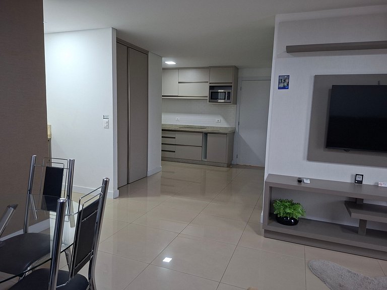 Studio Premium 52m² no Centro: Garagem e Piscina