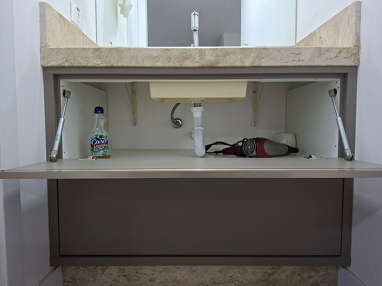 Studio Premium 52m² no Centro: Garagem e Piscina