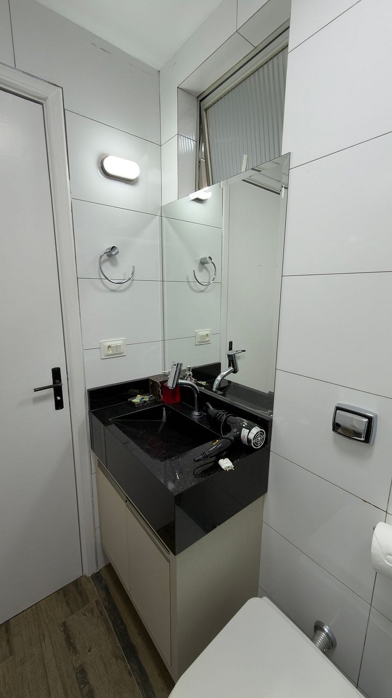 Apt no 17º Andar no centro de Foz - Garagem