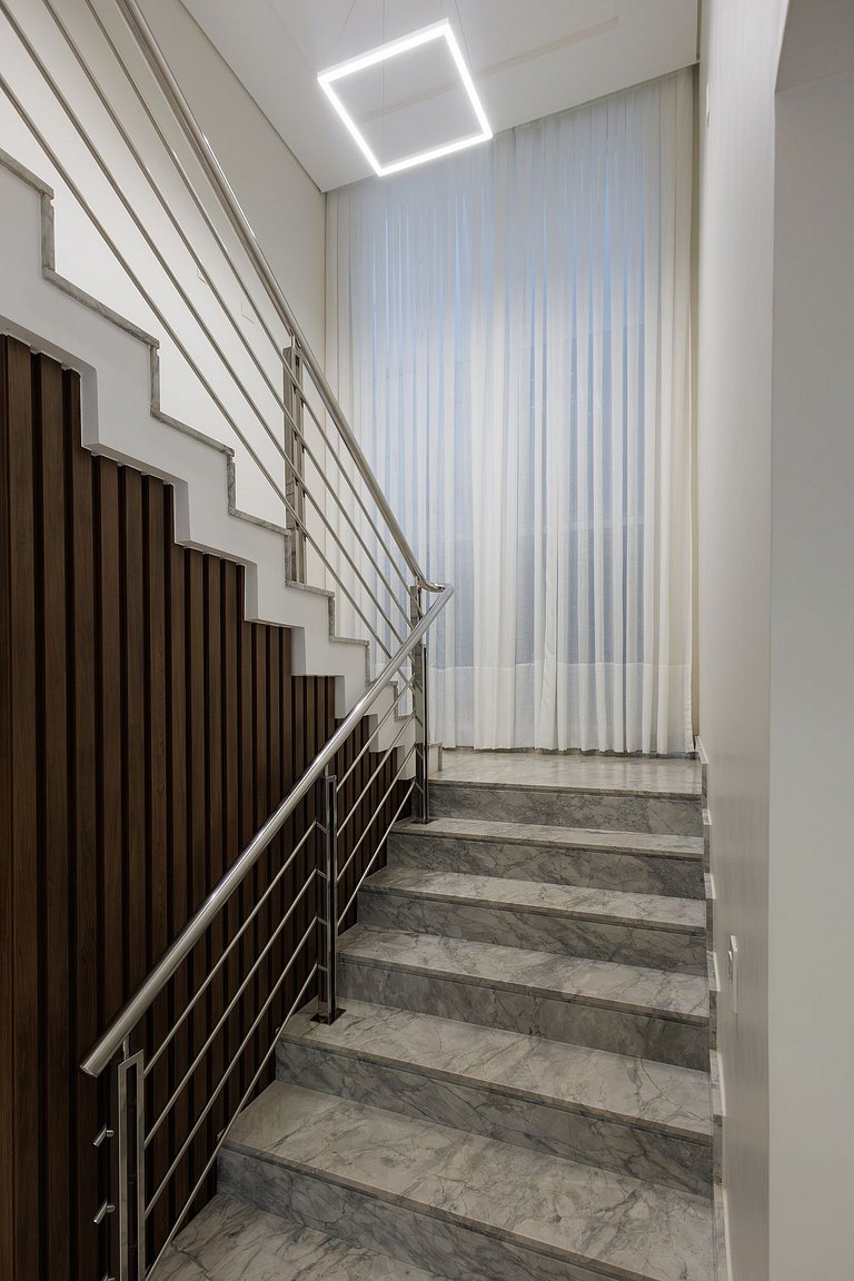 Casa Alto Padrão · Piscina · Churrasqueira