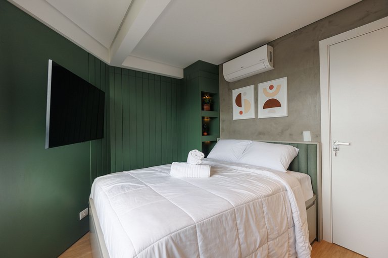 Apt alto padrão - 2 Quartos · Piscina · Garagem