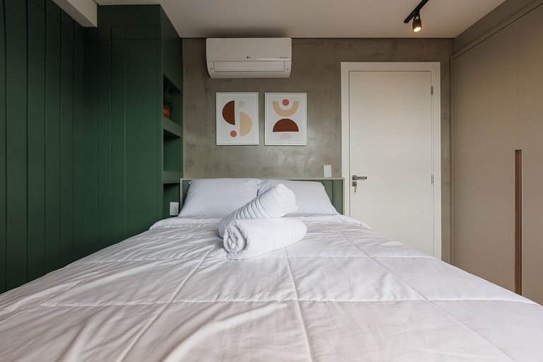 Apt alto padrão - 2 Quartos · Piscina · Garagem
