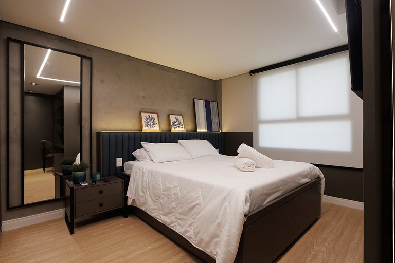 Apt alto padrão - 2 Quartos · Piscina · Garagem