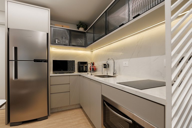 Apt alto padrão - 2 Quartos · Piscina · Garagem